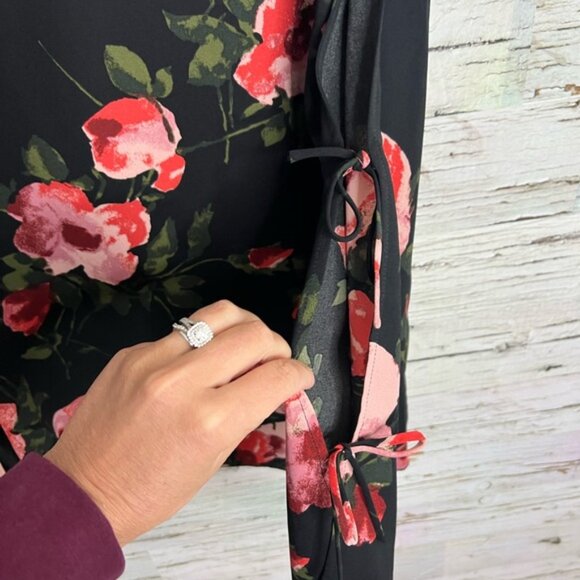 Aritzia wilfred black red floral blouse top tie up sleeves size small - Picture 5 of 8